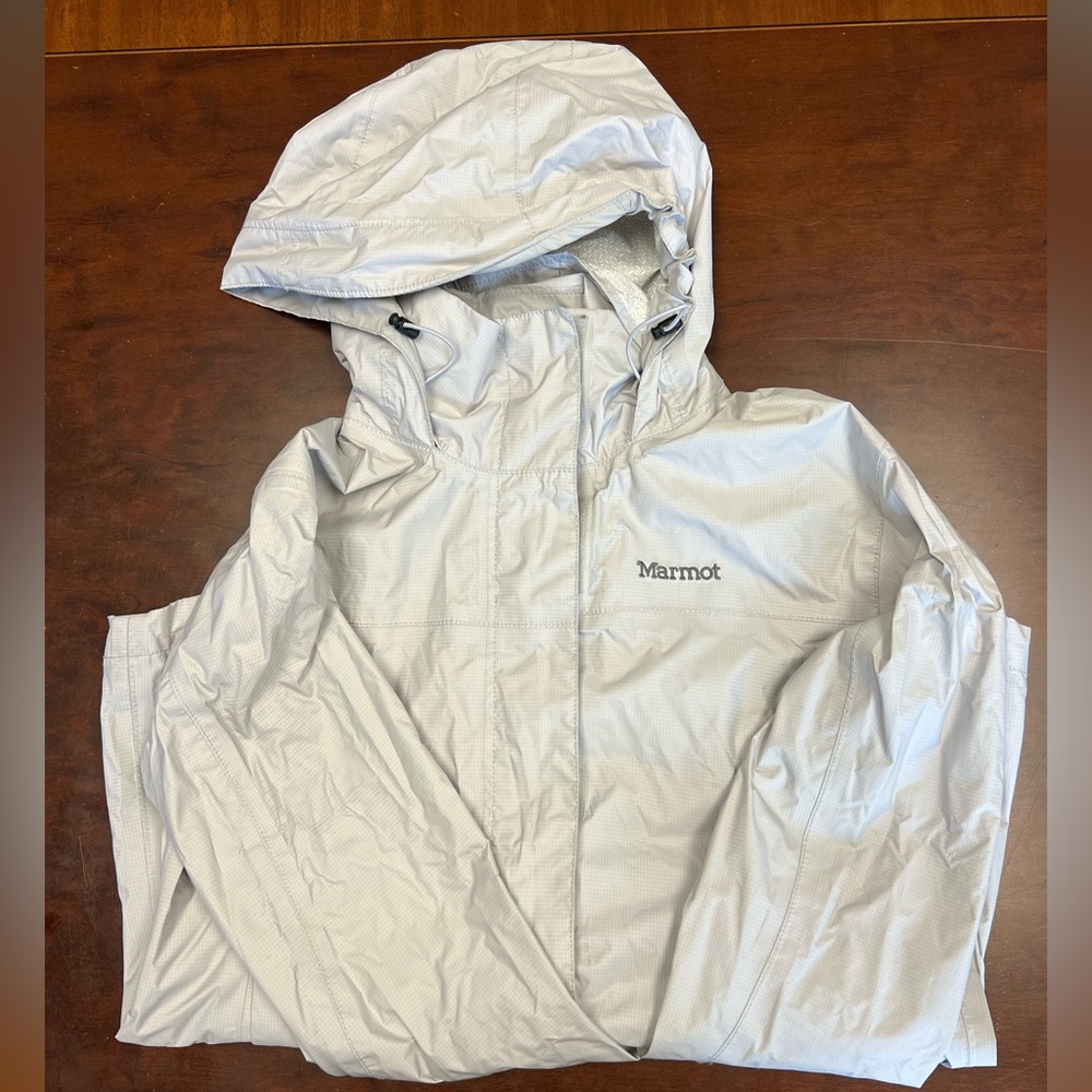 Marmot rain shell (size S)